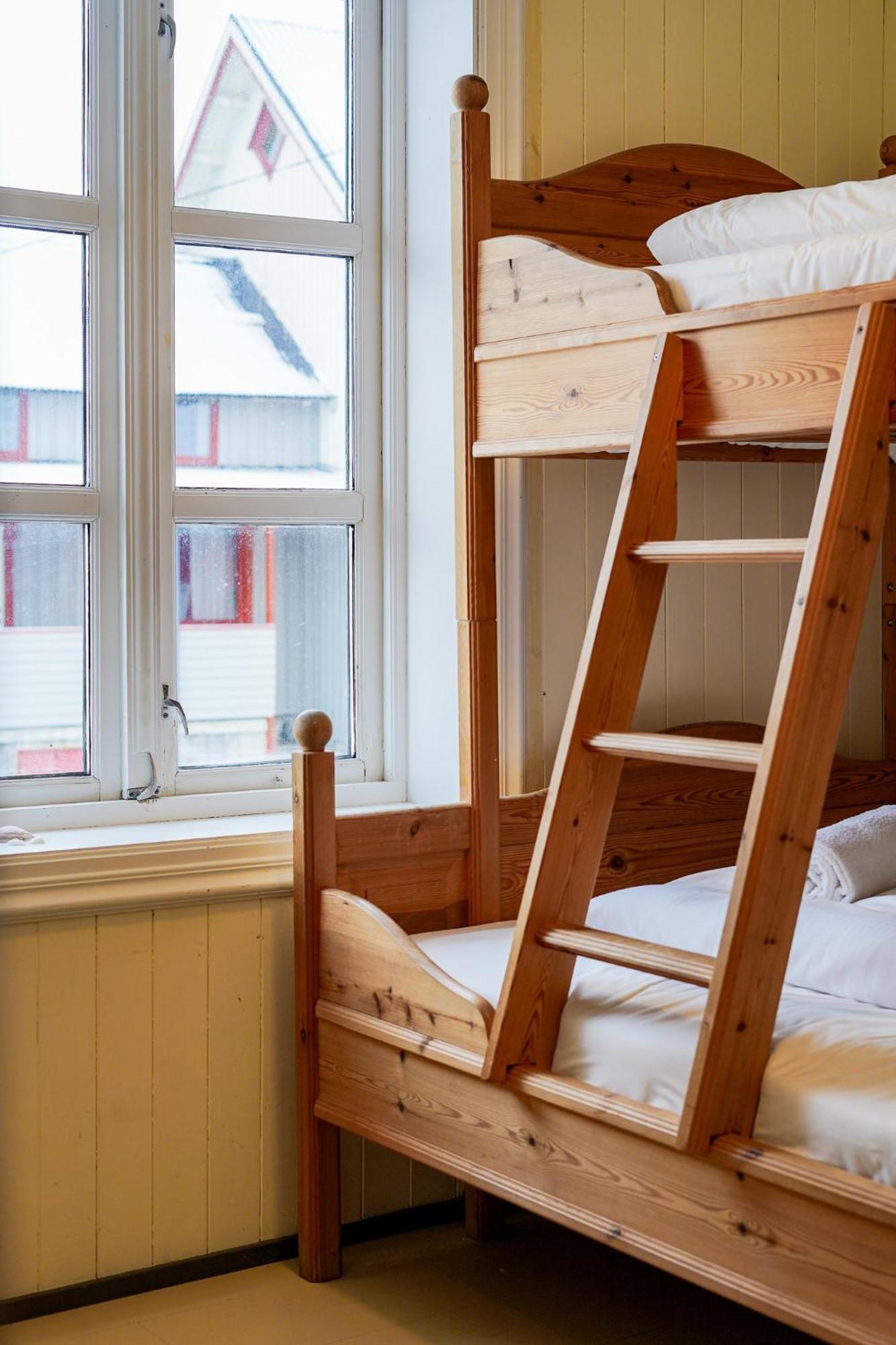 Heimbrygga Restaurant & Accommodation Skrova Zewnętrze zdjęcie